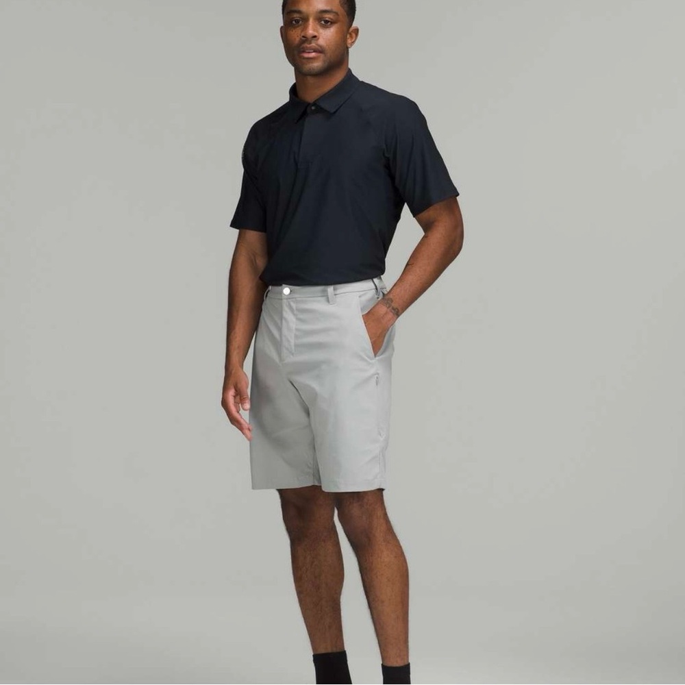 Lululemon Mens Silver Drop Commission Golf Shorts 10" Casual Preppy Logo Size 36